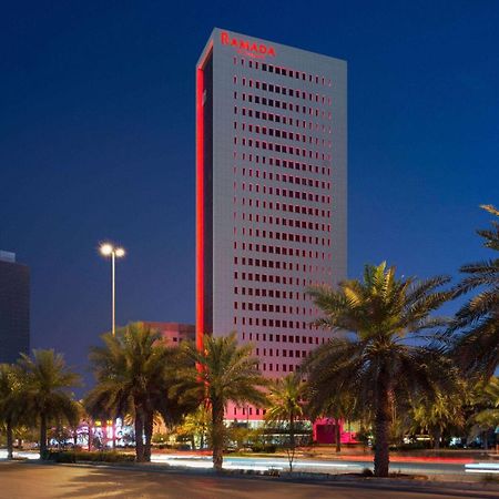 Ramada By Wyndham Riyadh King Fahd Road Buitenkant foto The hotel at night