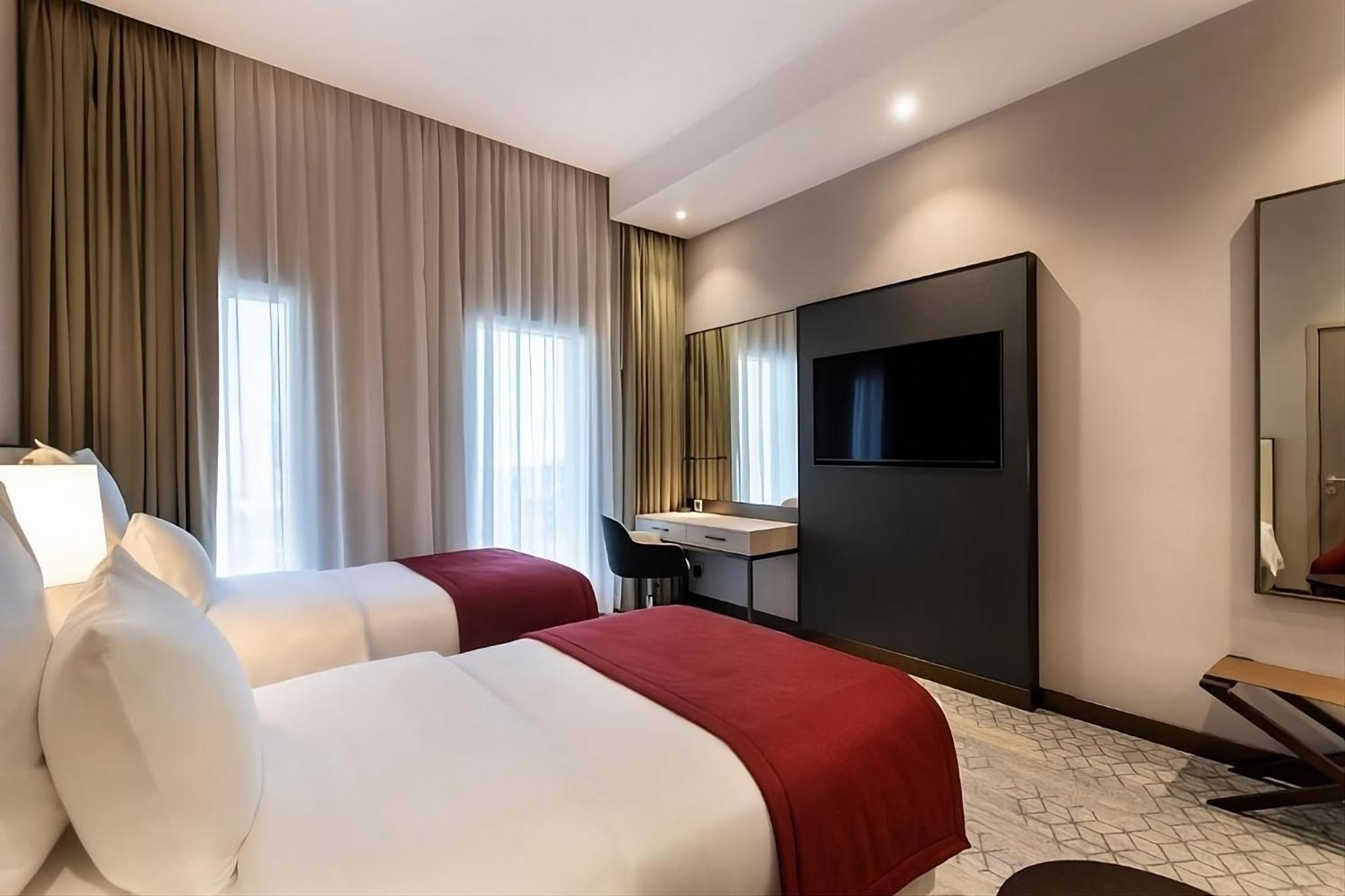 Ramada By Wyndham Riyadh King Fahd Road Buitenkant foto